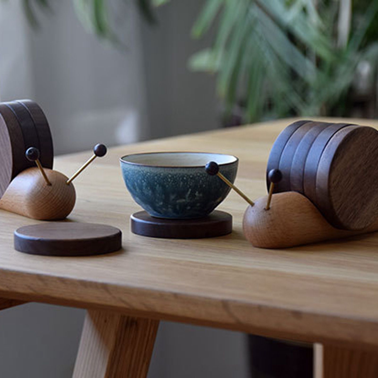 Wood Mug Coaster Heat Insulation Cute Snail Shape 5pcs Wooden Round Coasters with Magnet