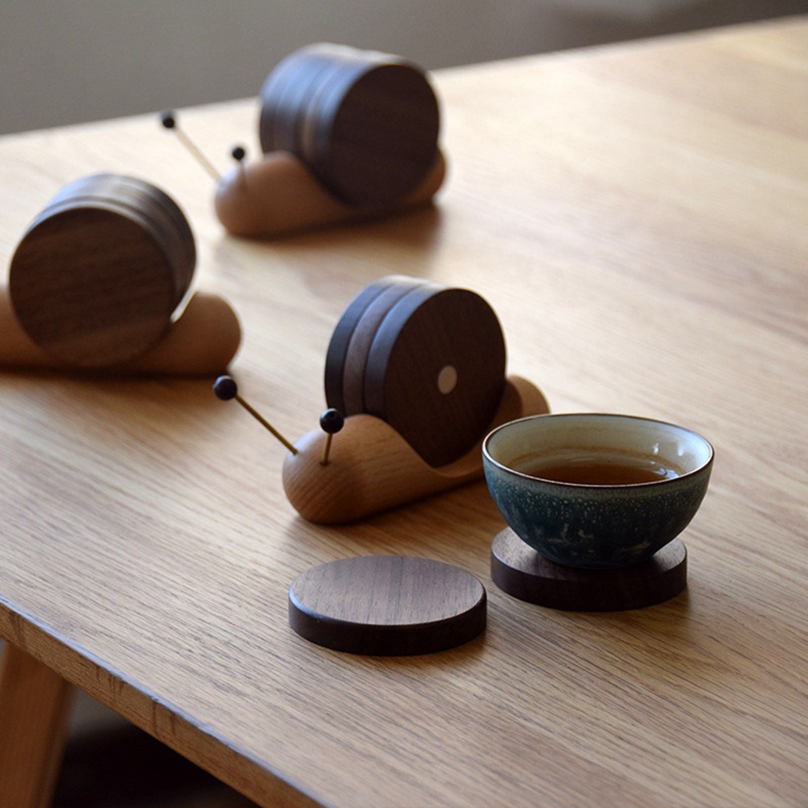 Wood Mug Coaster Heat Insulation Cute Snail Shape 5pcs Wooden Round Coasters with Magnet