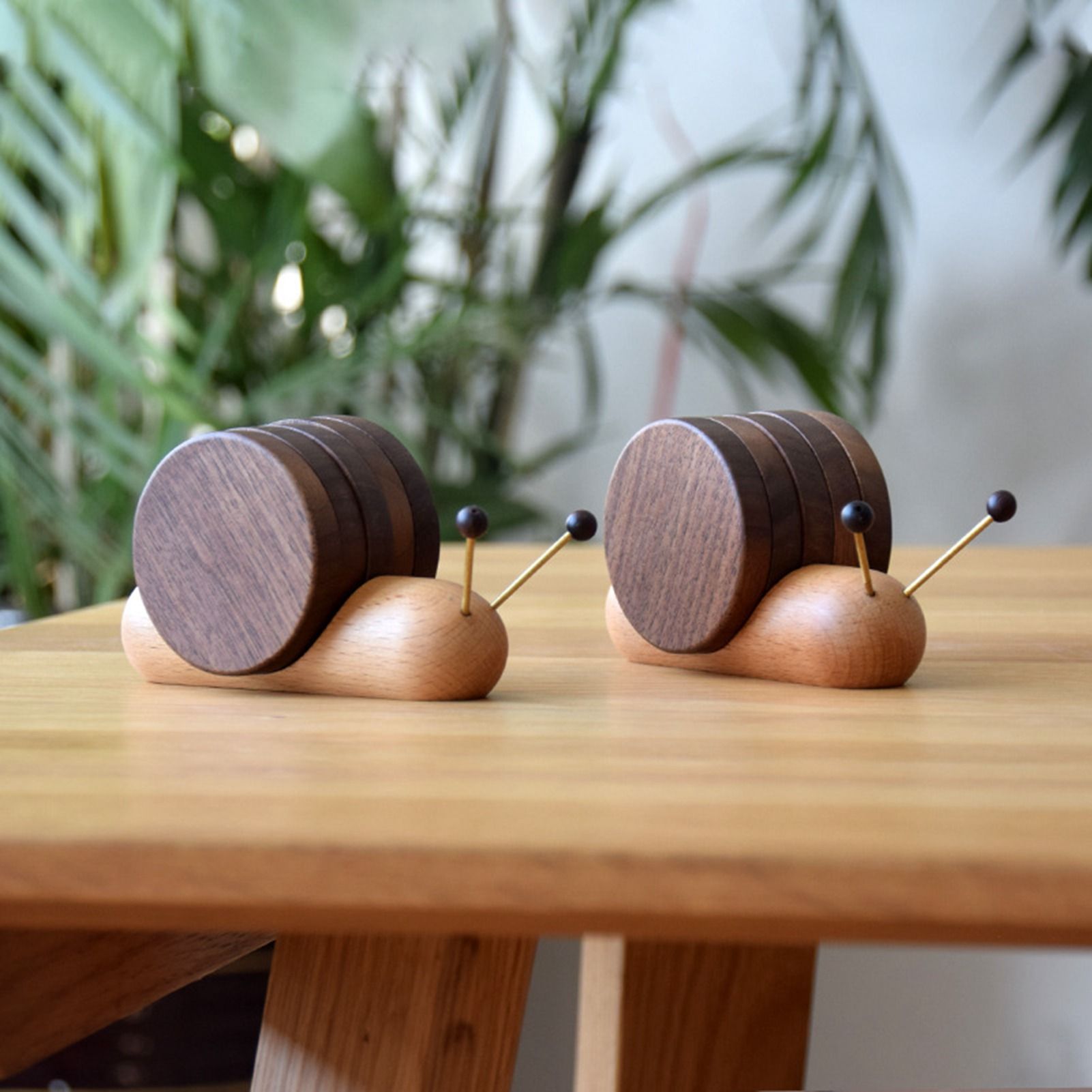 Wood Mug Coaster Heat Insulation Cute Snail Shape 5pcs Wooden Round Coasters with Magnet